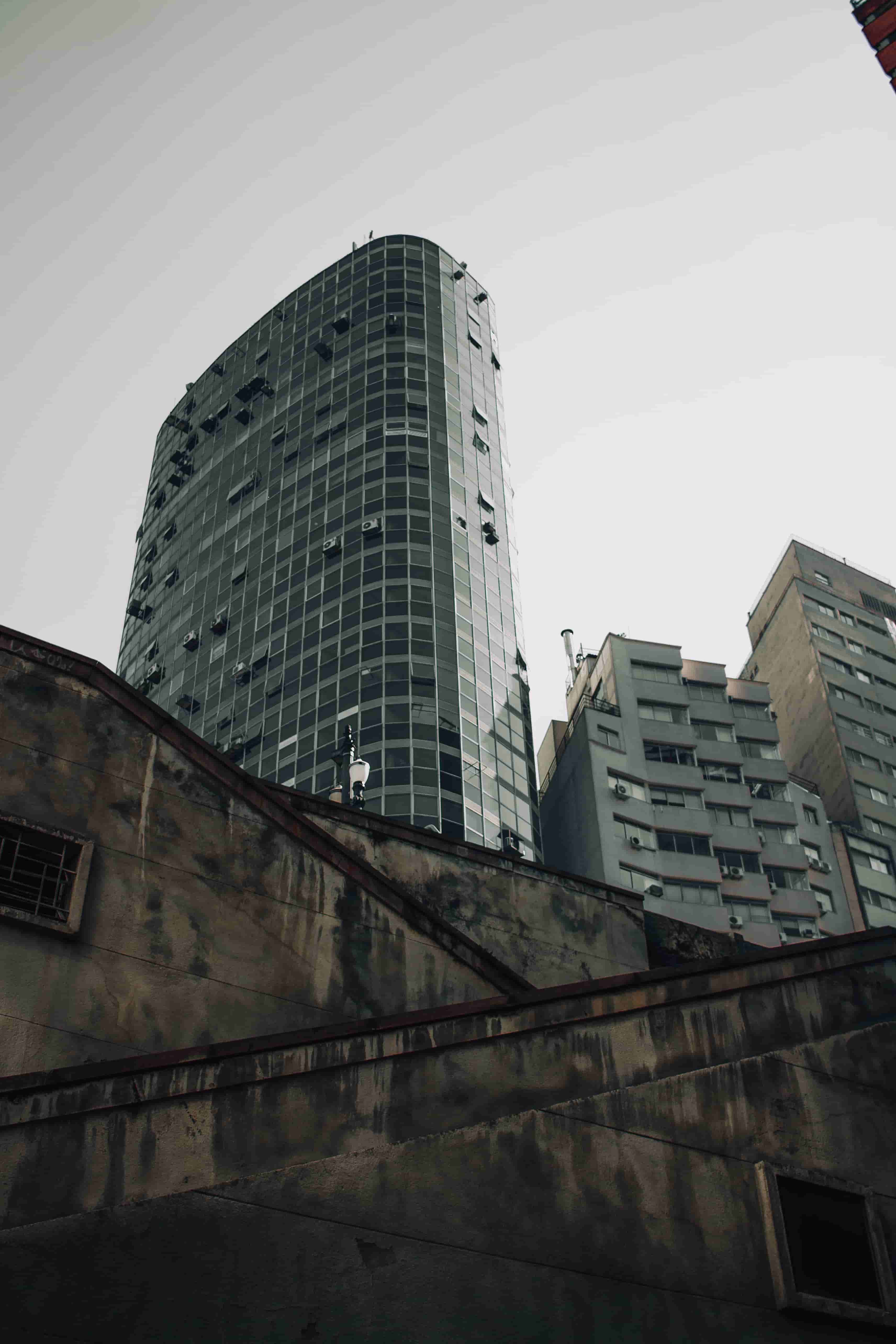 南：轻松拍出美好瞬间的技巧与注意事项尊龙凯时人生就是搏平台自拍杆使用指